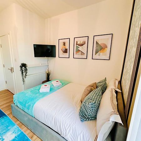 R2 - Elegant Private Room Opposite Queen Elizabeth Hospital - Harborne Birmingham Eksteriør bilde