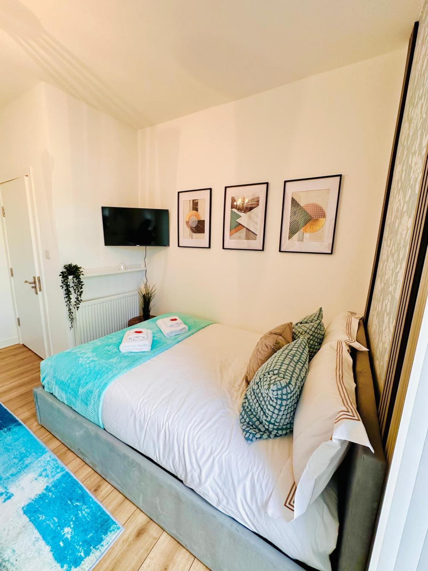 R2 - Elegant Private Room Opposite Queen Elizabeth Hospital - Harborne Birmingham Eksteriør bilde