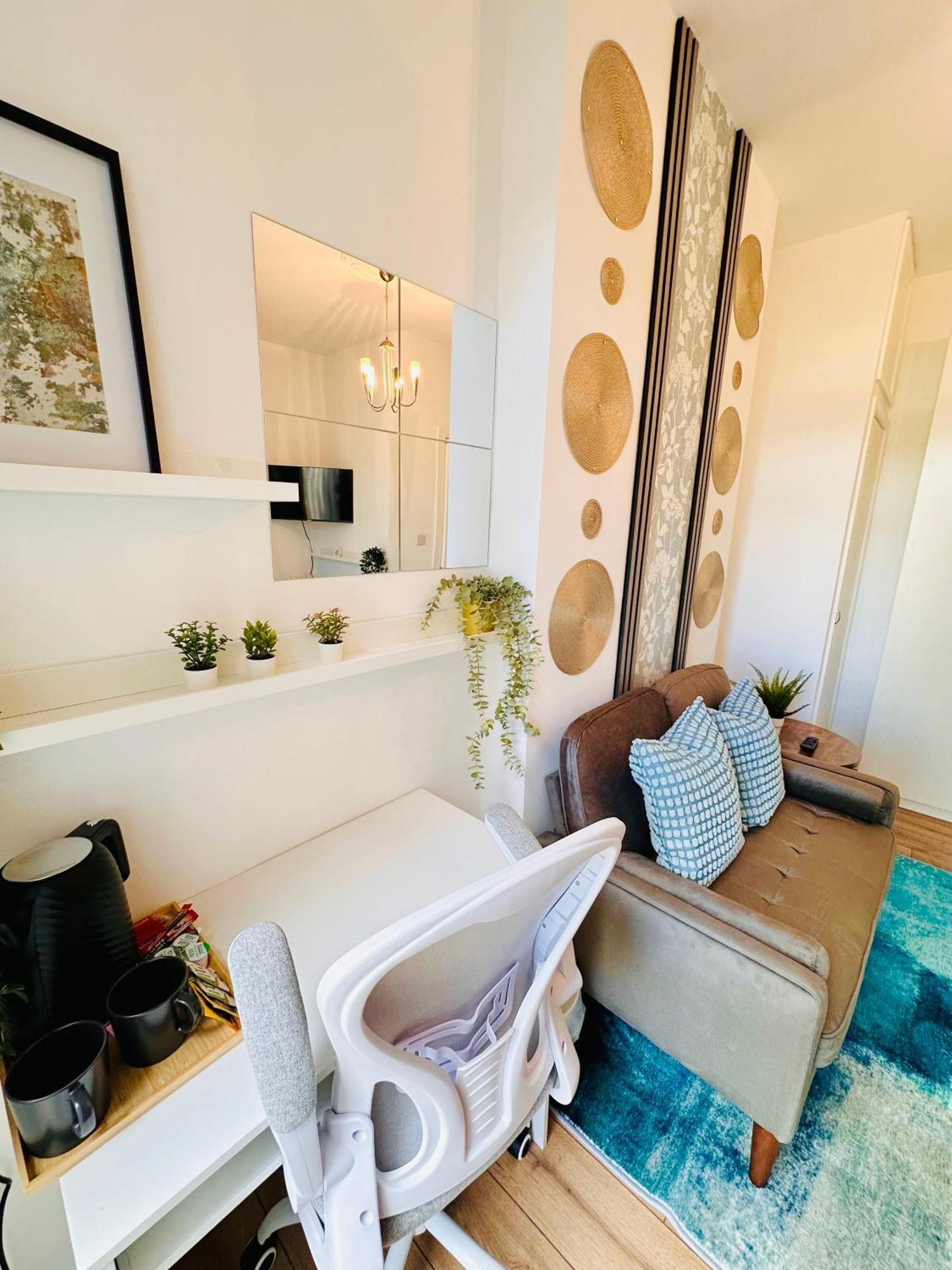 R2 - Elegant Private Room Opposite Queen Elizabeth Hospital - Harborne Birmingham Eksteriør bilde